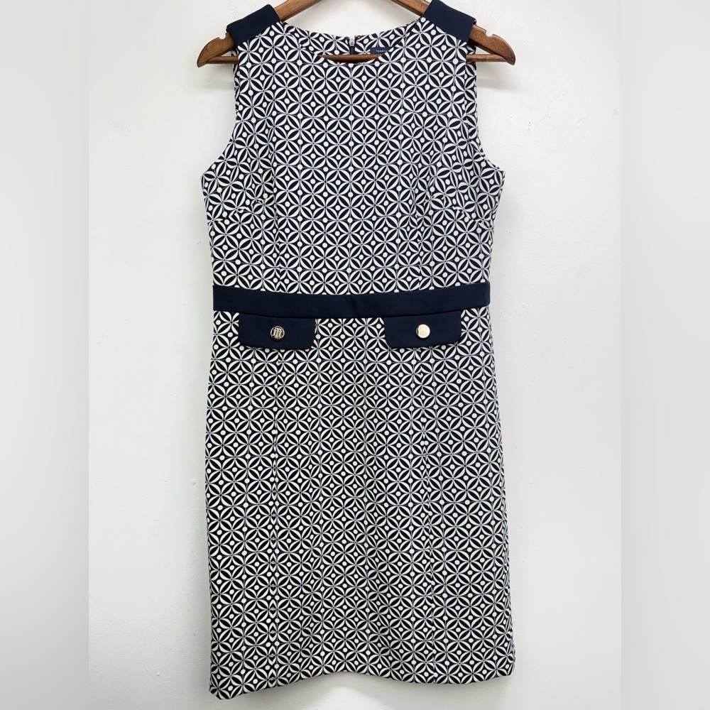 Tommy Hilfiger size 8 Women’s Blue White Geometric Sleeveless Sheath Dress NWT